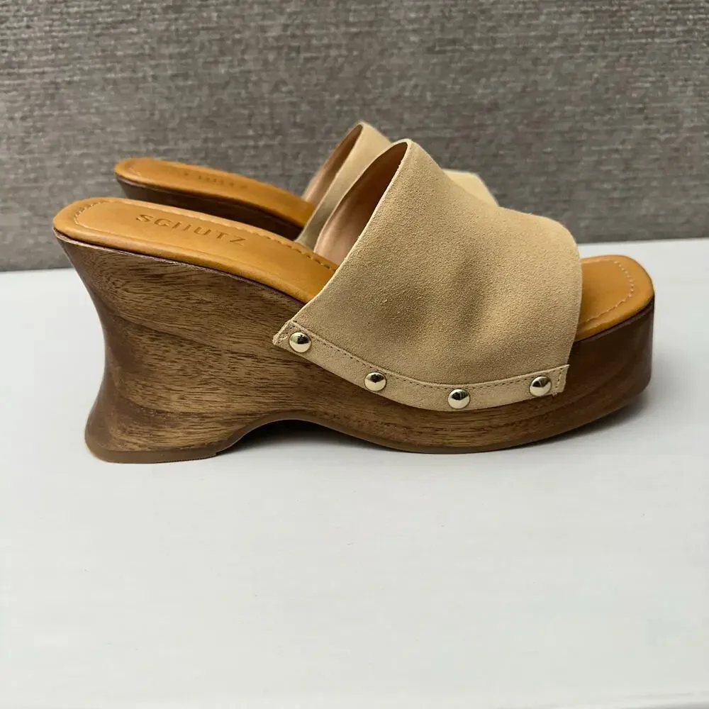 Schutz Lanneh Studded Suede Wood Wedge Platform Slide Sandal Nude Beige Size 8 B